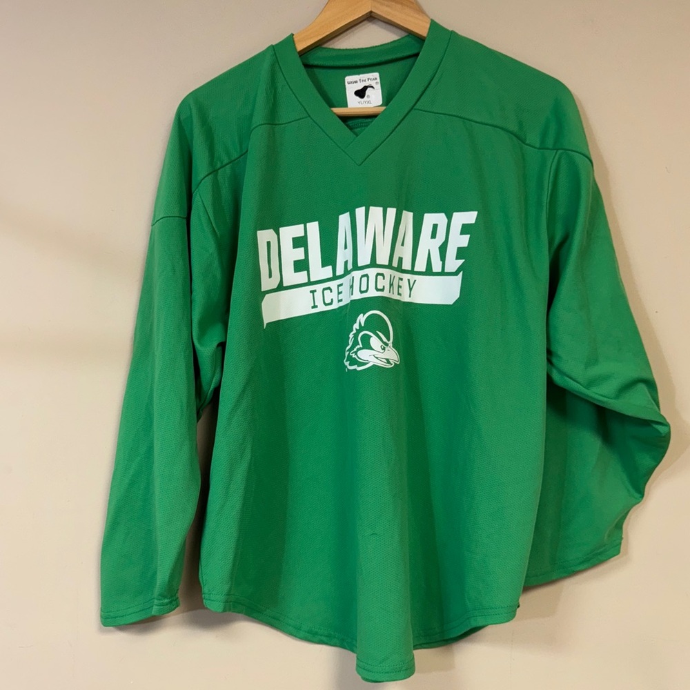 Kid’s Hockey Jersey UD Blue Hens Youth Large/XL Green White Reversible Practice